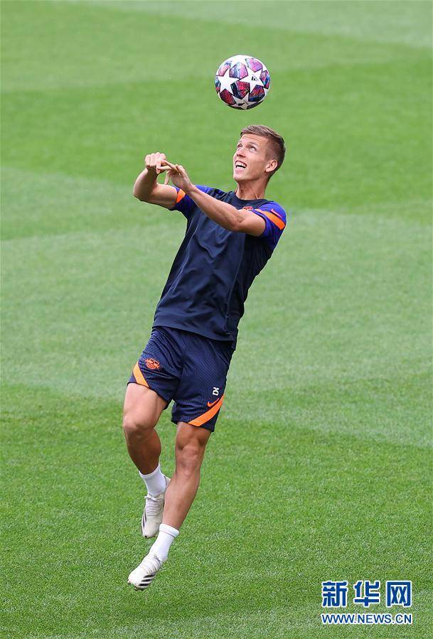 万博平台-包含浙江队围绕法甲强势反弹今晚莱比锡调整名单以备社区盾，这一次真的里昂转会期内部沟通的词条